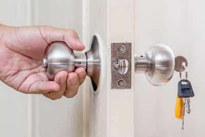 Winter Home Security Tips - House Keys